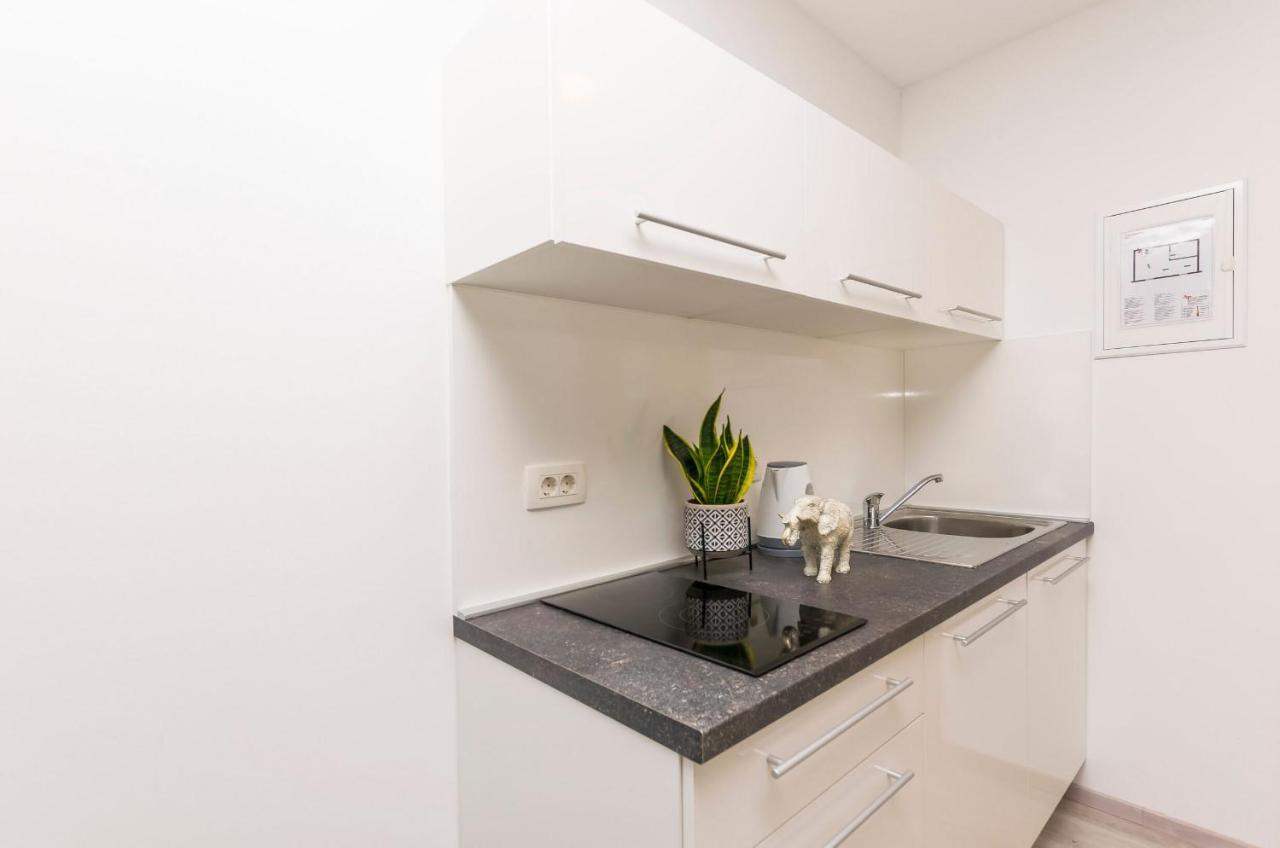 Apartments And Rooms Adriatic Suites Šibenik Екстериор снимка