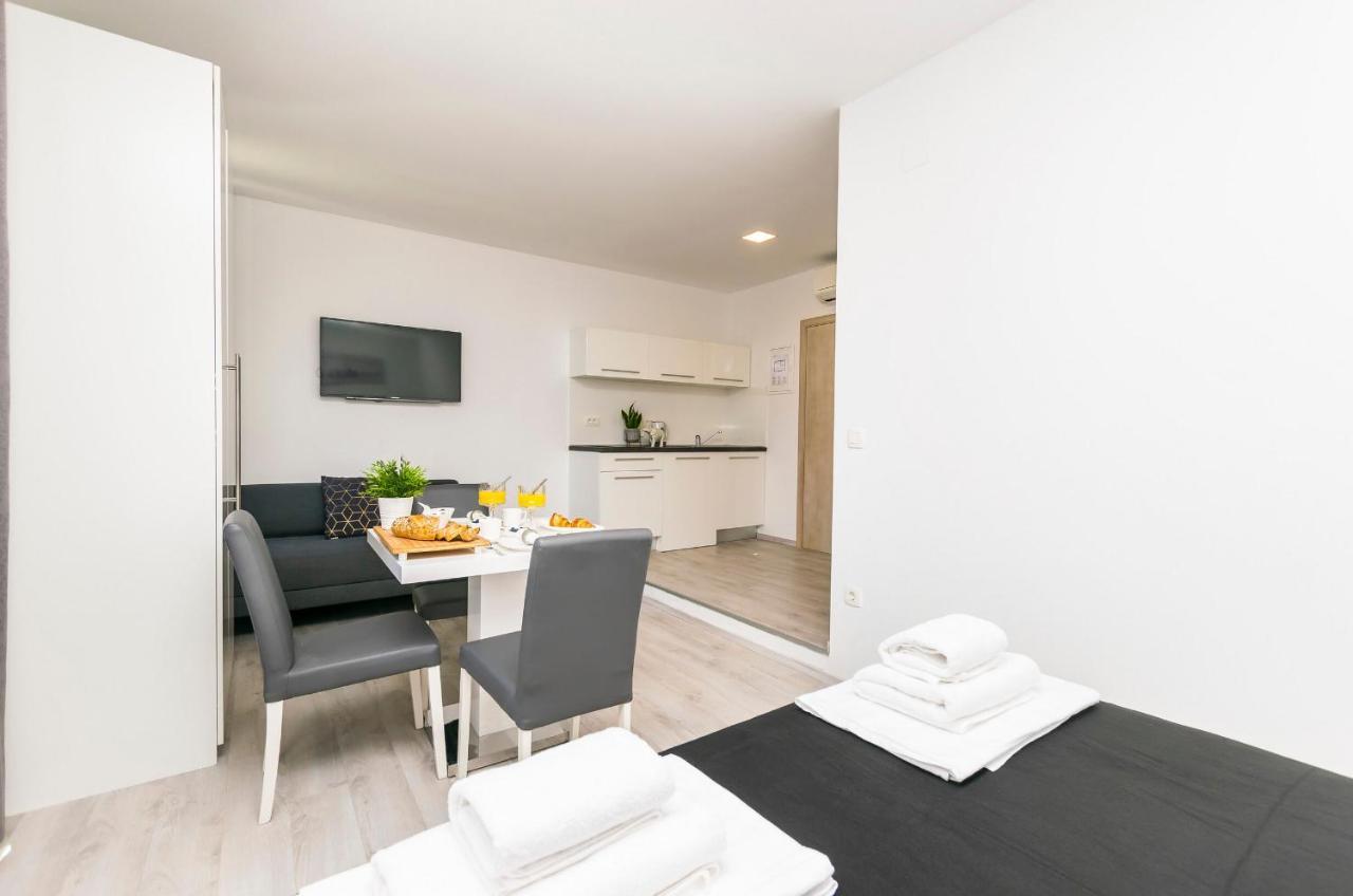 Apartments And Rooms Adriatic Suites Šibenik Екстериор снимка