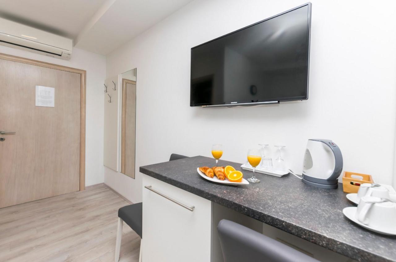 Apartments And Rooms Adriatic Suites Šibenik Екстериор снимка