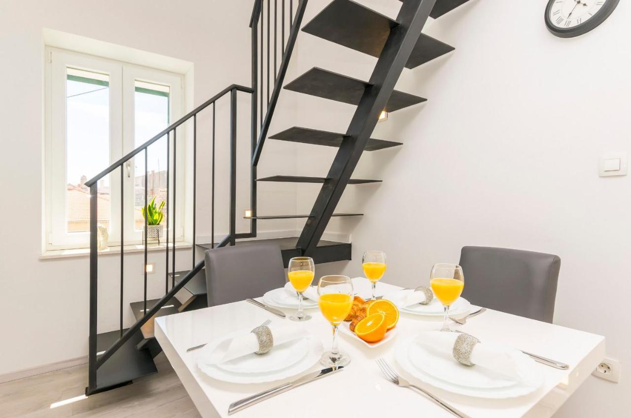 Apartments And Rooms Adriatic Suites Šibenik Екстериор снимка