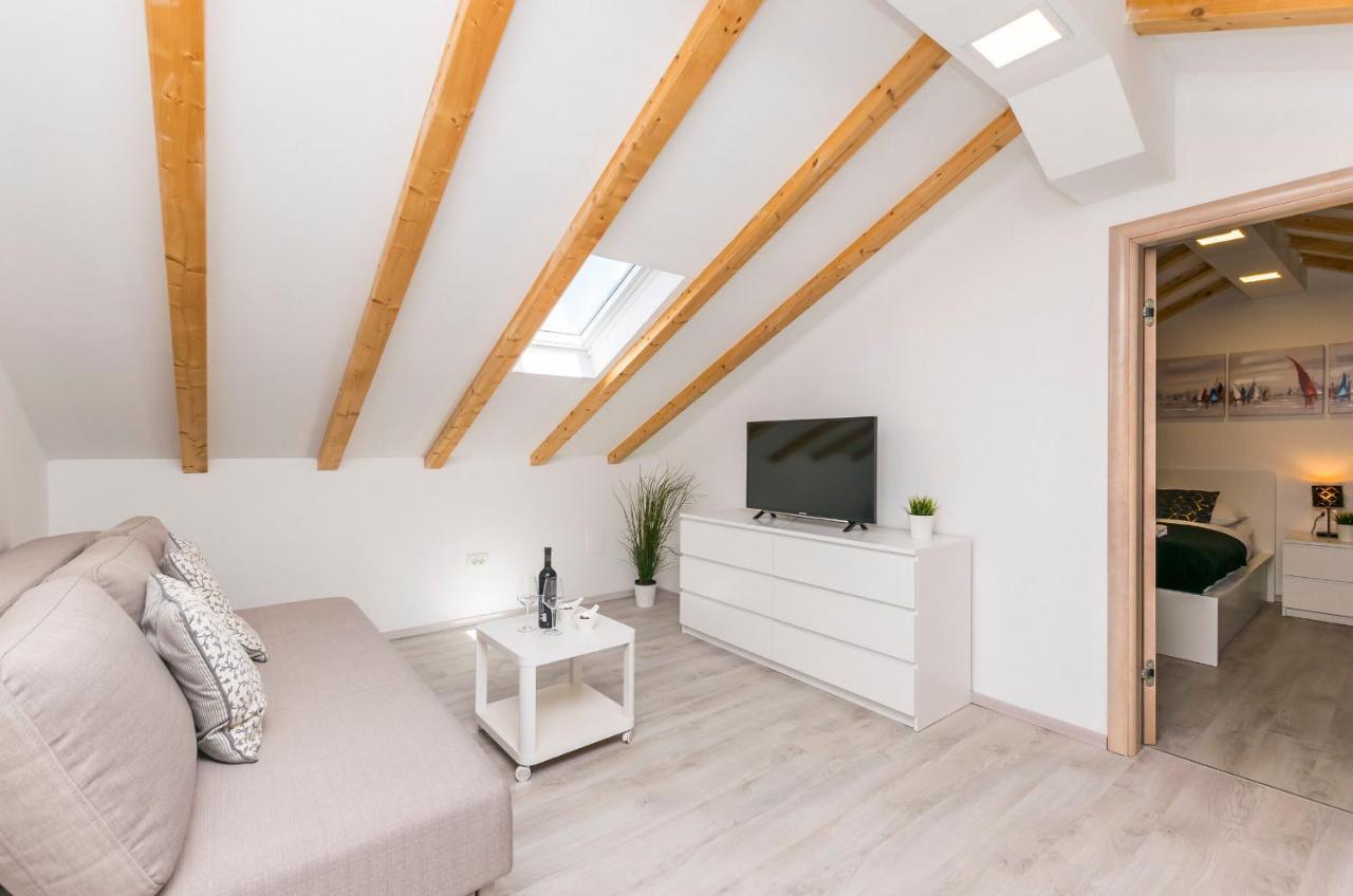 Apartments And Rooms Adriatic Suites Šibenik Екстериор снимка