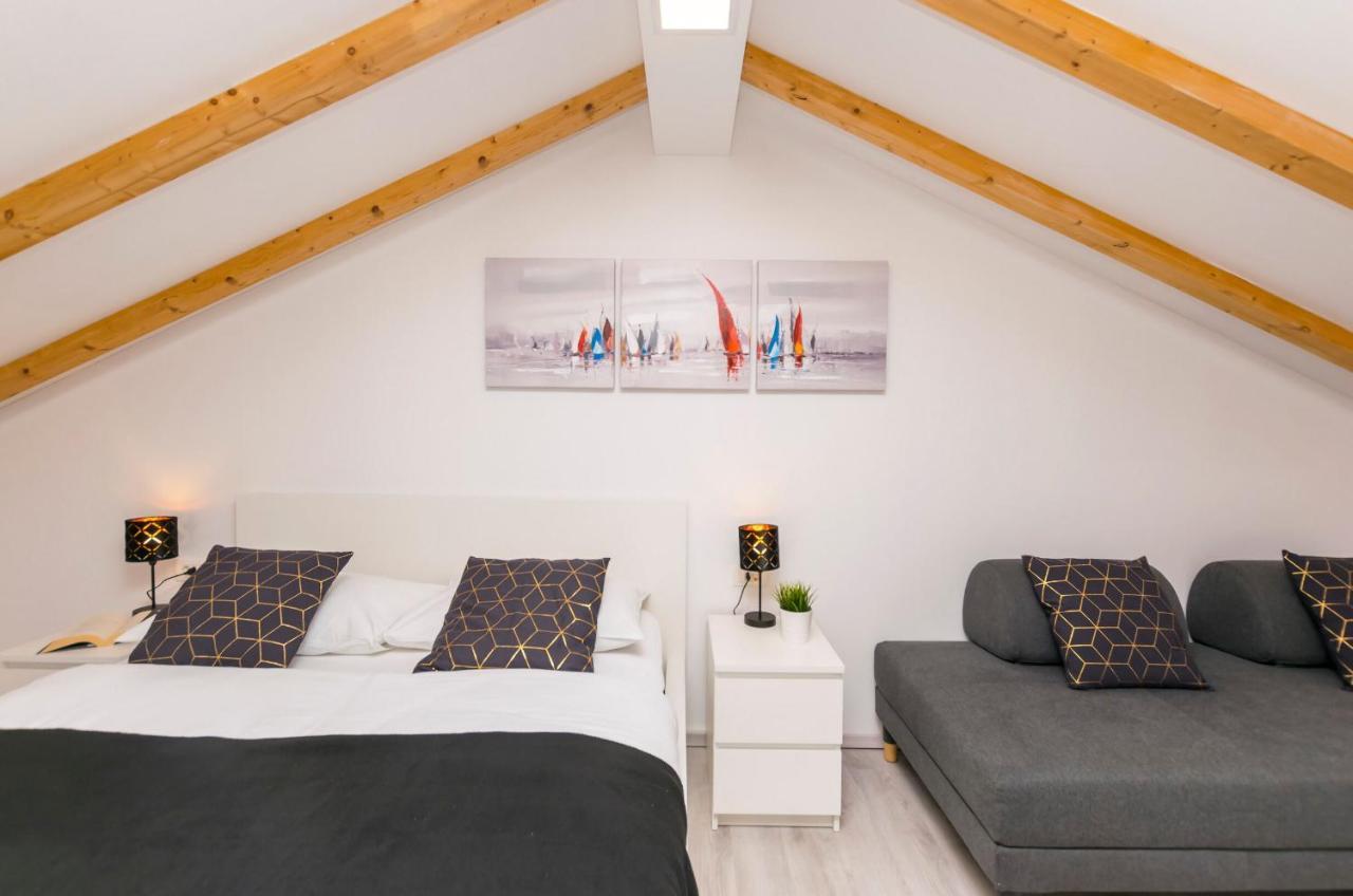 Apartments And Rooms Adriatic Suites Šibenik Екстериор снимка