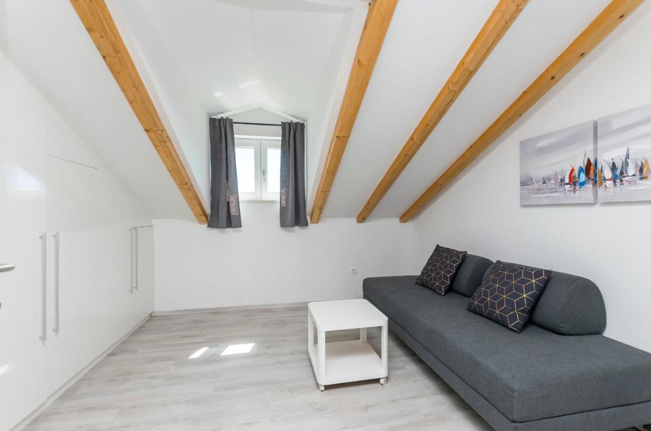 Apartments And Rooms Adriatic Suites Šibenik Екстериор снимка