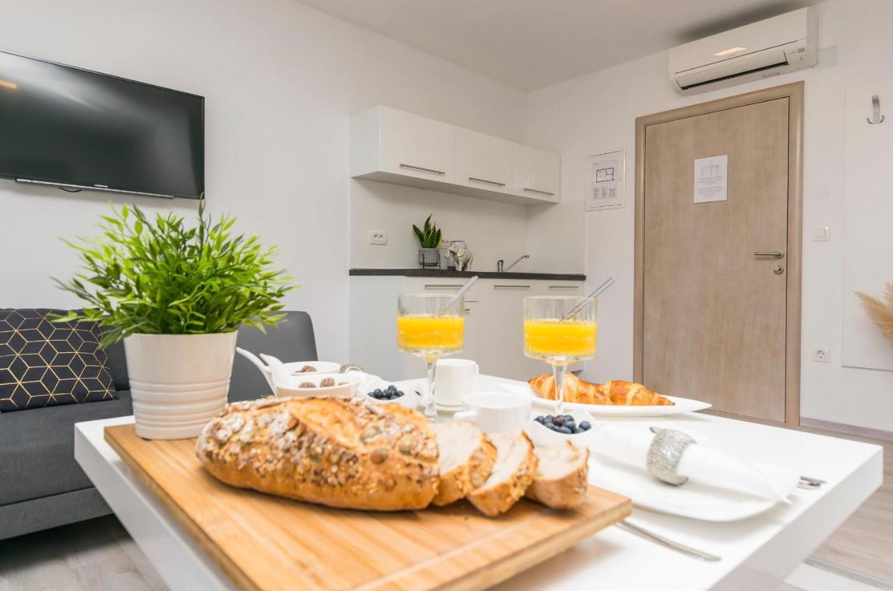 Apartments And Rooms Adriatic Suites Šibenik Екстериор снимка