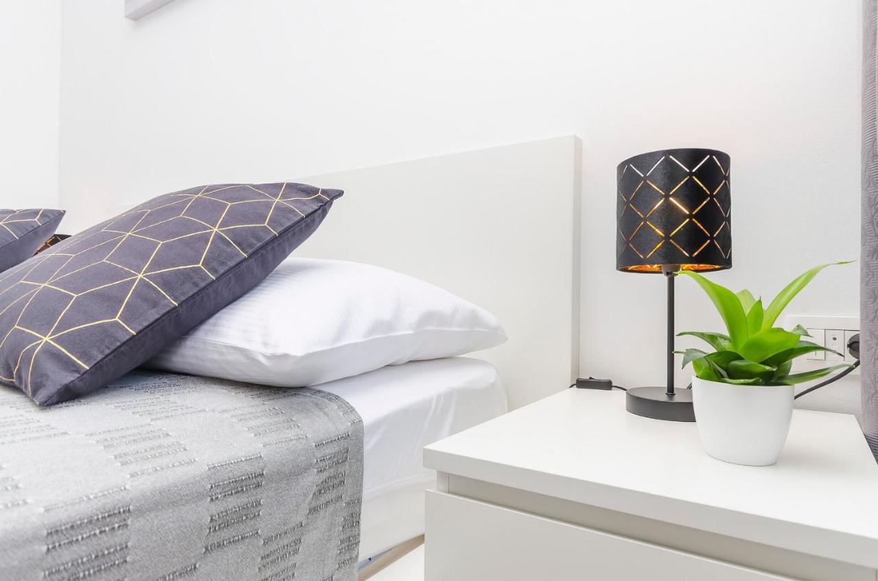 Apartments And Rooms Adriatic Suites Šibenik Екстериор снимка