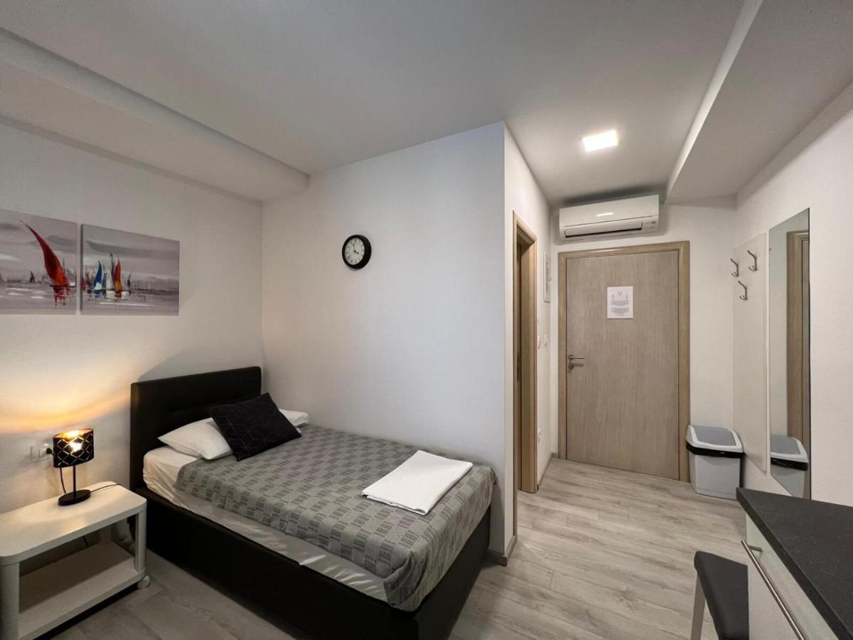 Apartments And Rooms Adriatic Suites Šibenik Екстериор снимка