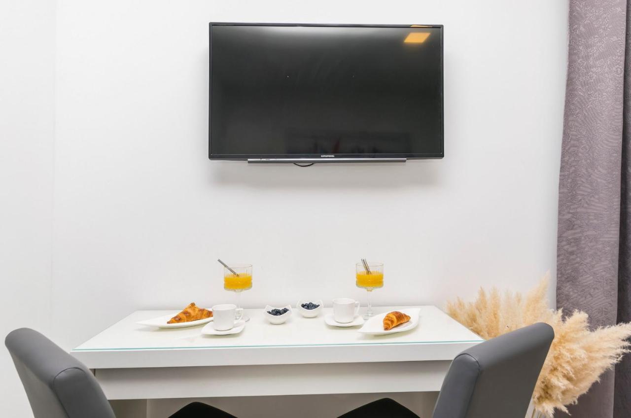 Apartments And Rooms Adriatic Suites Šibenik Екстериор снимка