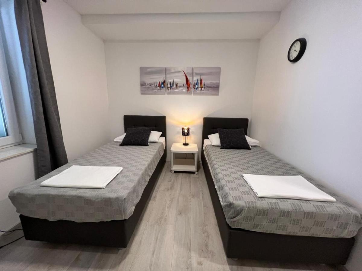 Apartments And Rooms Adriatic Suites Šibenik Екстериор снимка