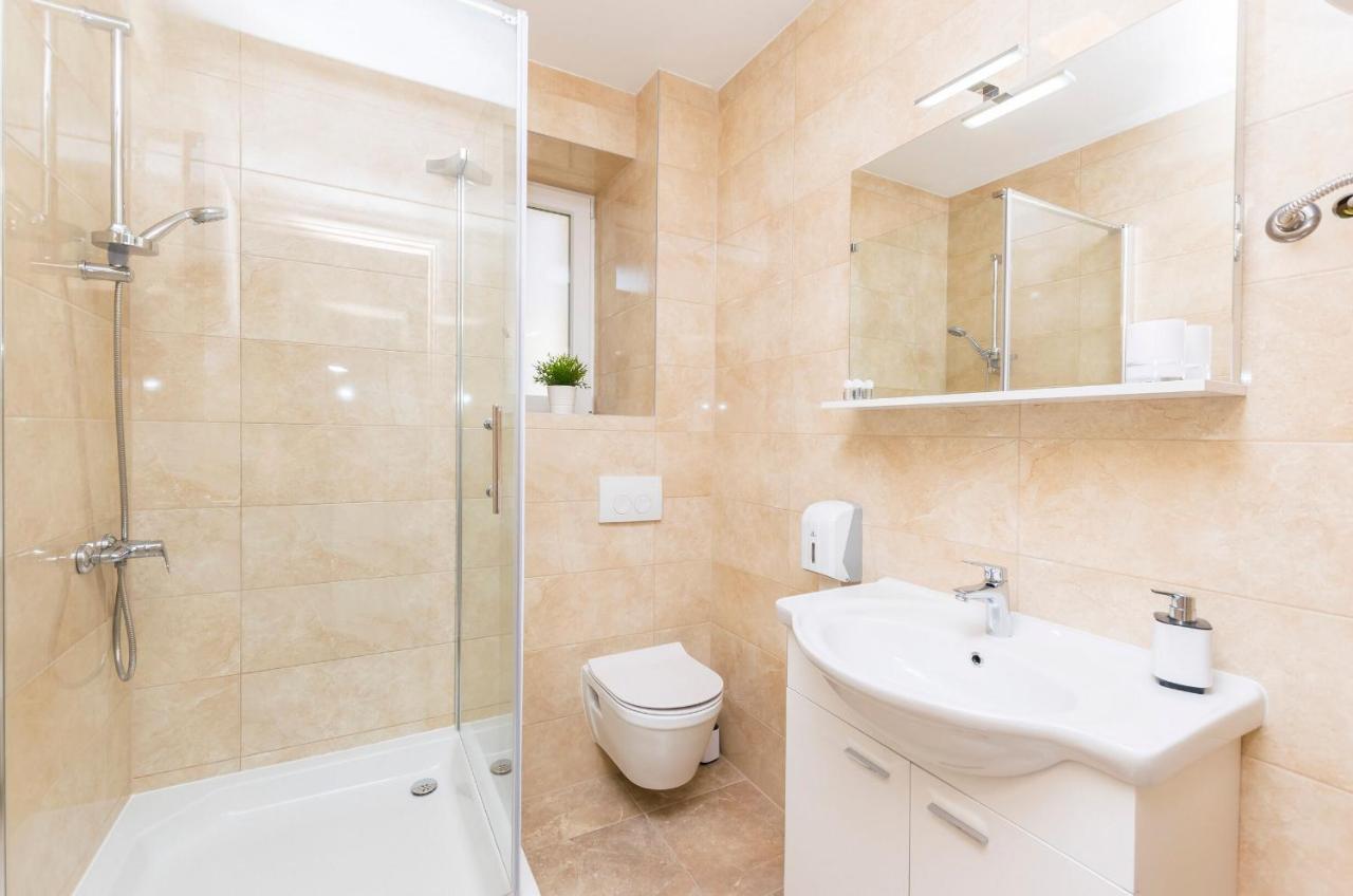 Apartments And Rooms Adriatic Suites Šibenik Екстериор снимка